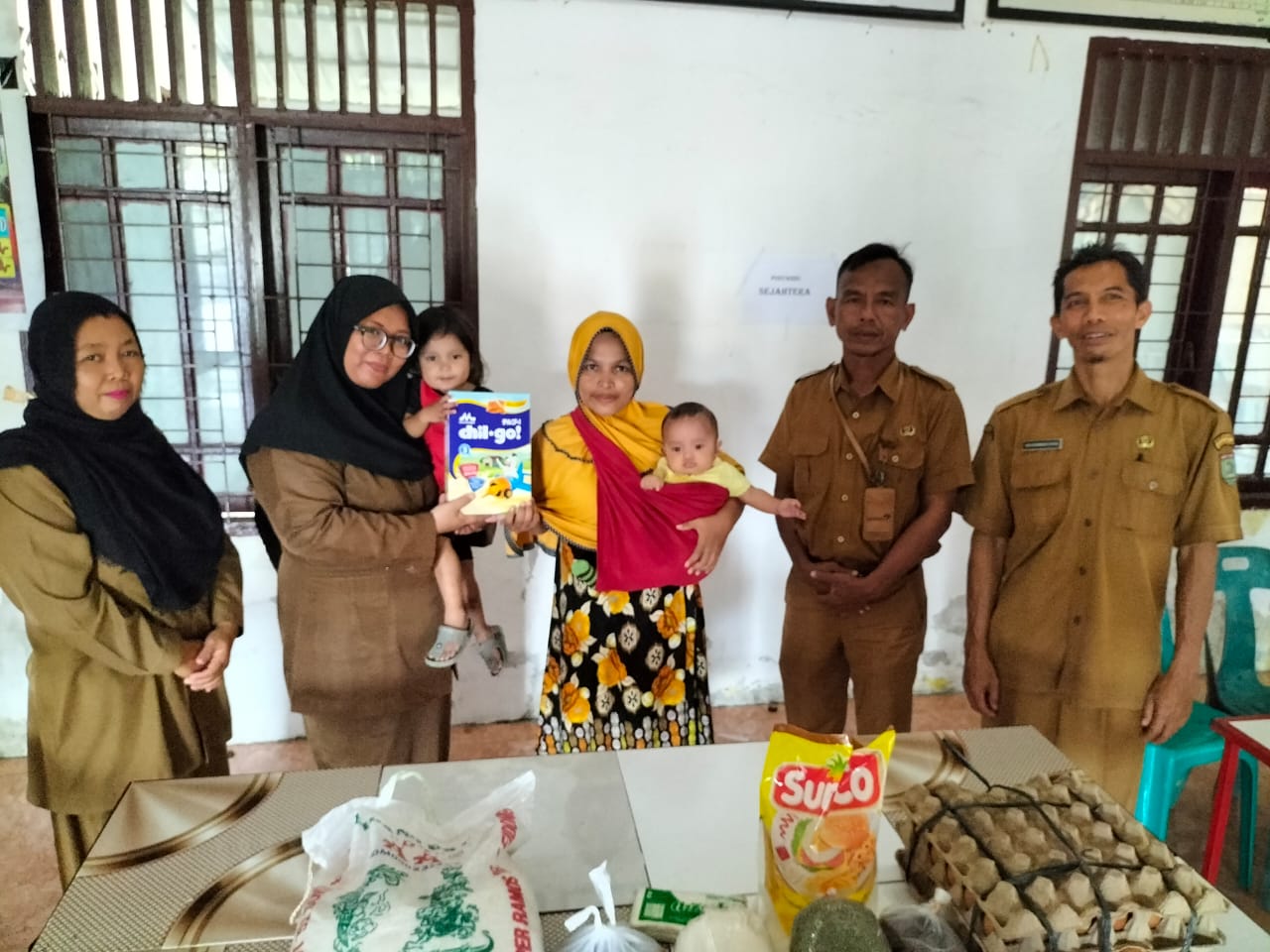 Penyerahan_Bantuan_Bapak_Asuh_Anak_Stunting_BAAS