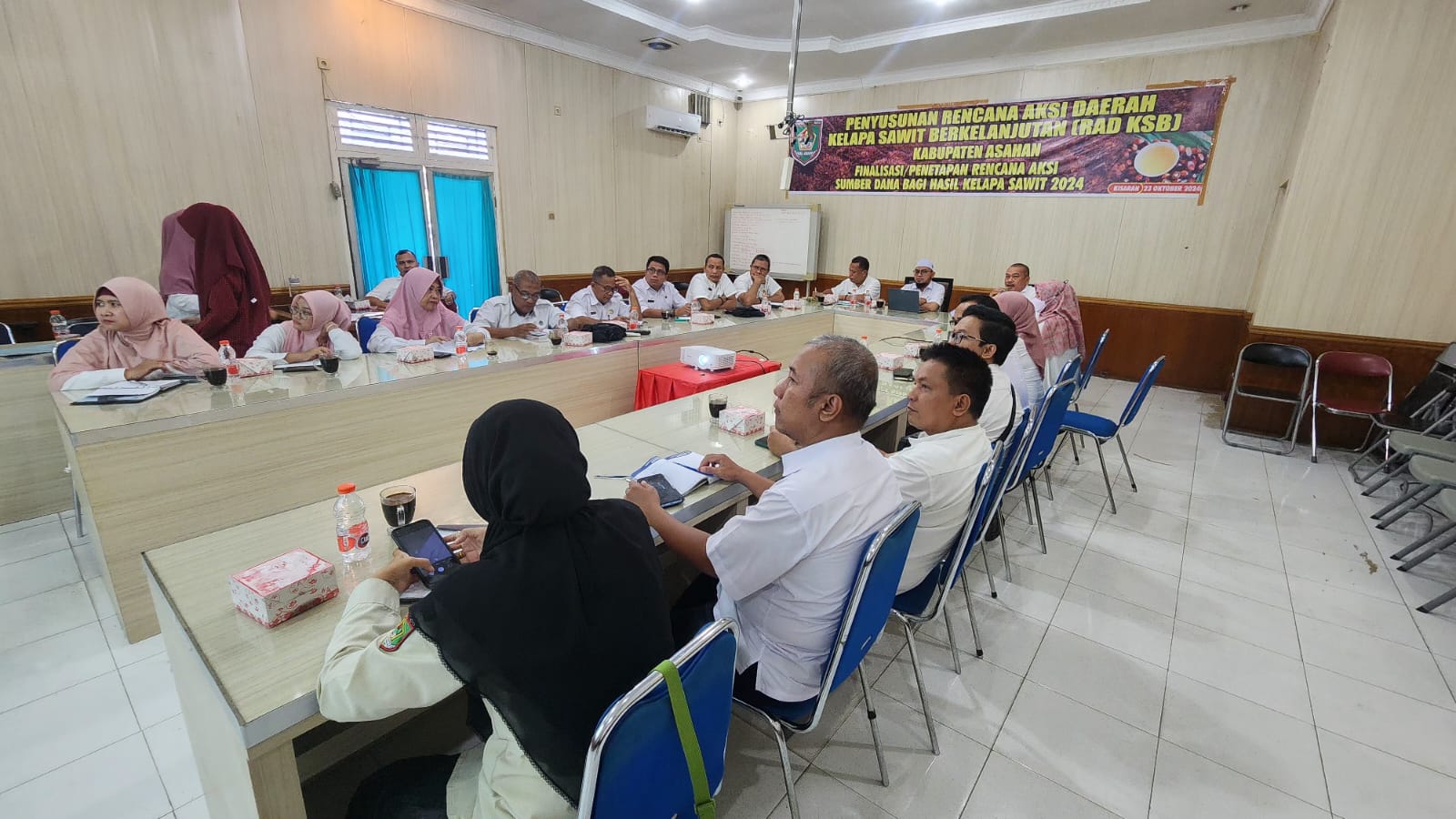Rapat_Finalisasi_dan_Penatapan_RAD_Kelapa_Sawit_Berkelanjutan