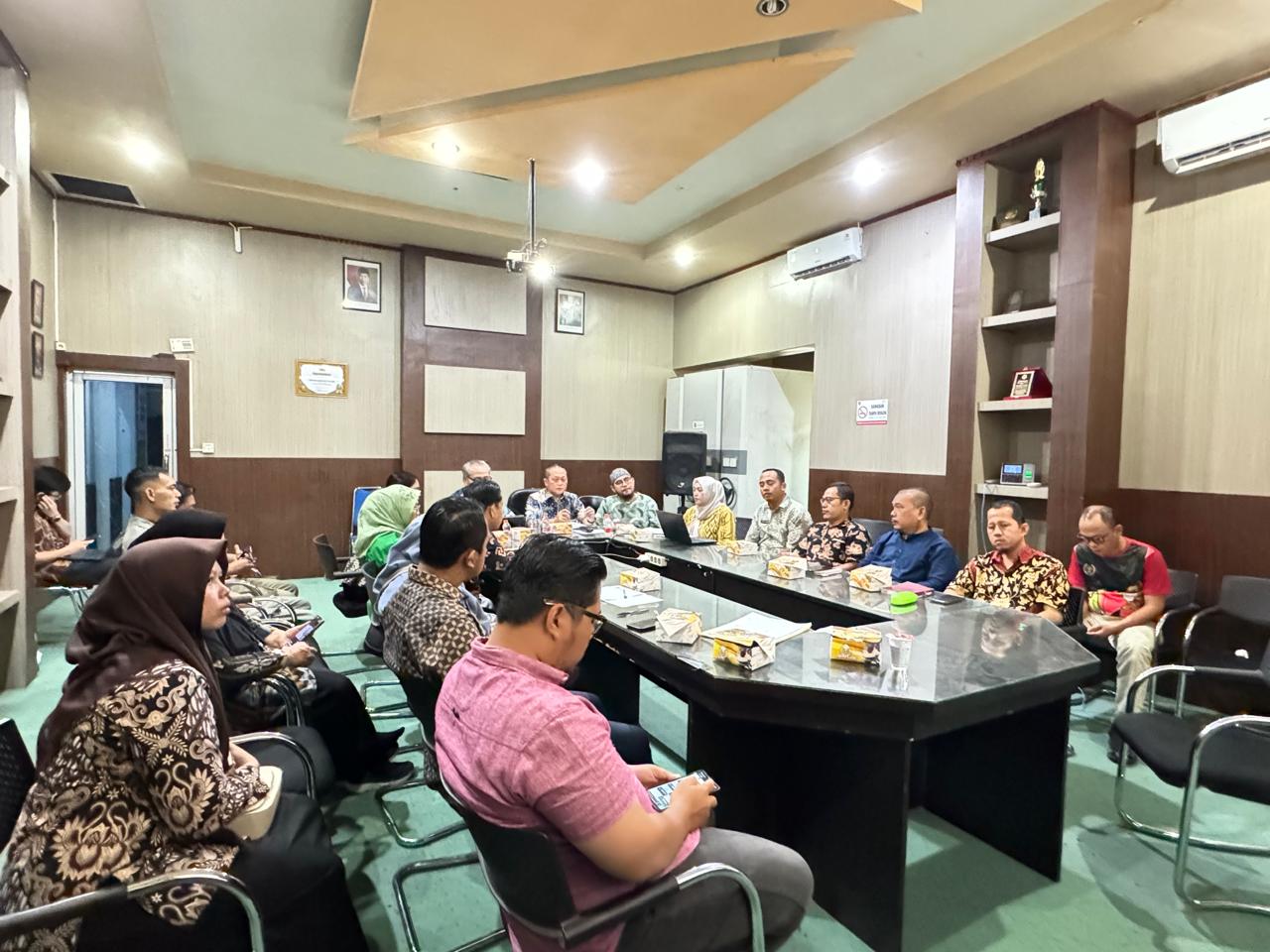 Rapat_monitoring_dan_evaluasi_pelaksanaan_kegiatan_DBHCHT_TA-2024