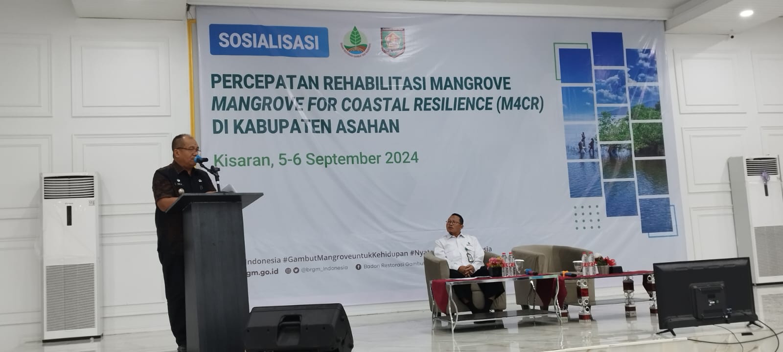 Sosialisasi_Percepatan_Rehabilitasi_Mangrove_dan_Perencanaan_Perlindungan_dan_Pengelolaan_Ekosistem_Mangrove